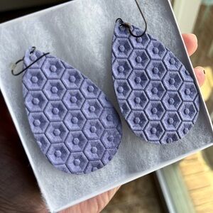 Nickel & Suede
Medium Teardrop
Geometric Lilac Teardrop Earrings